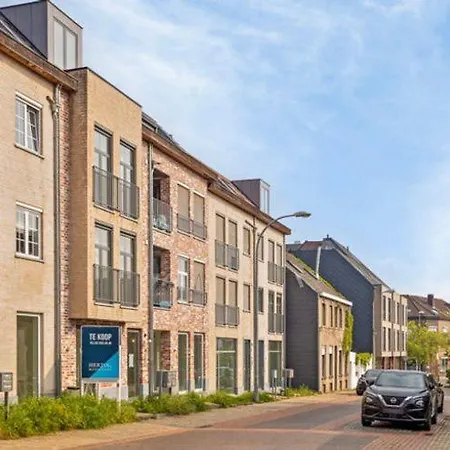 Ruim 3 Slaapkamer Met Parking Nabij Nato Machelen