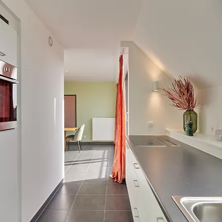 Ruim 3 Slaapkamer Met Parking Nabij Nato *